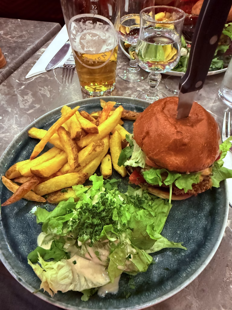 Bild "20251104 Paris 14" - FC Bayern Fanclub "Albtrauf Tripler" Bild "20251104 Paris 14"